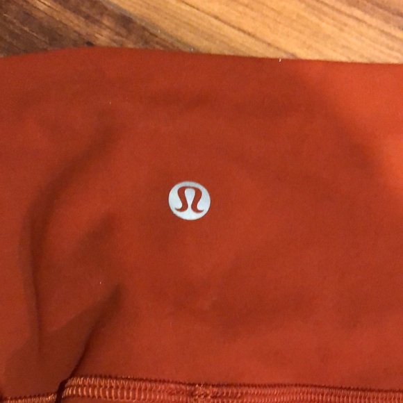 lulu lemon 28” leggings - Picture 2 of 4